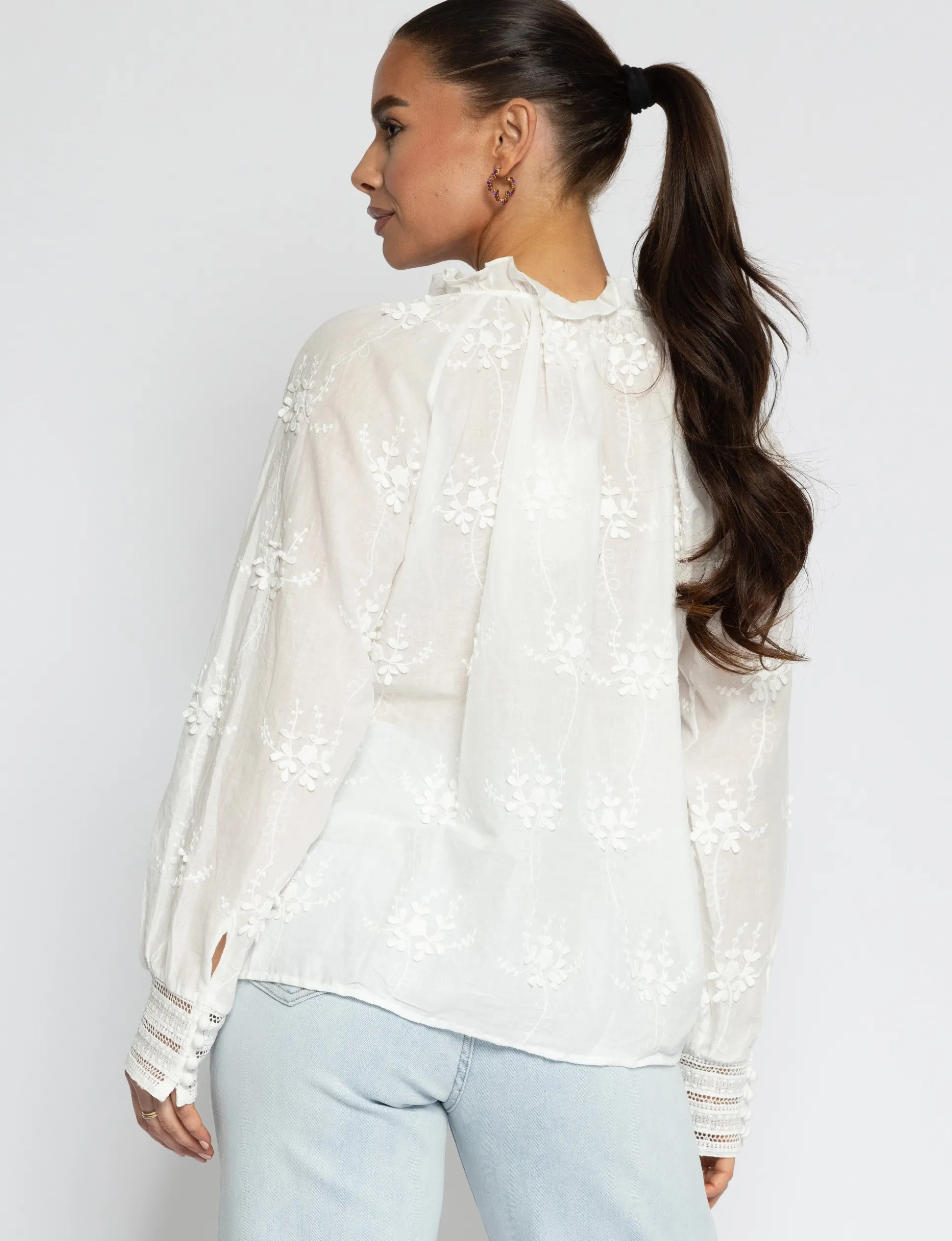 blouse_esya_wit_1.webp Blouse Esya Wit