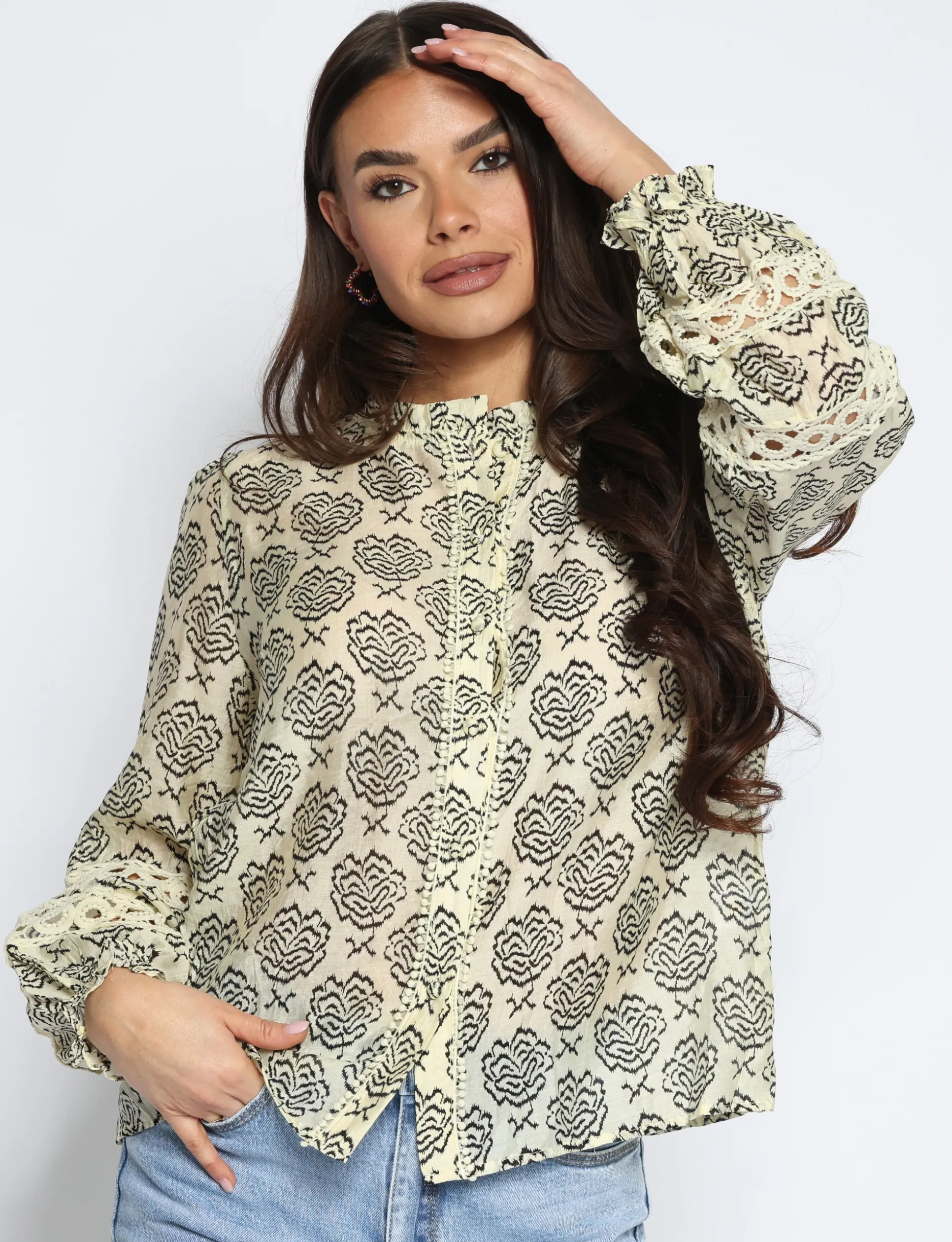 blouse_iloney_beige_1.webp Blouse Iloney Beige