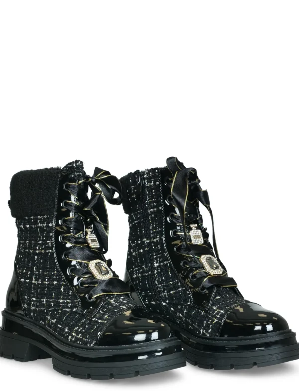 Boot Nynke Zwart