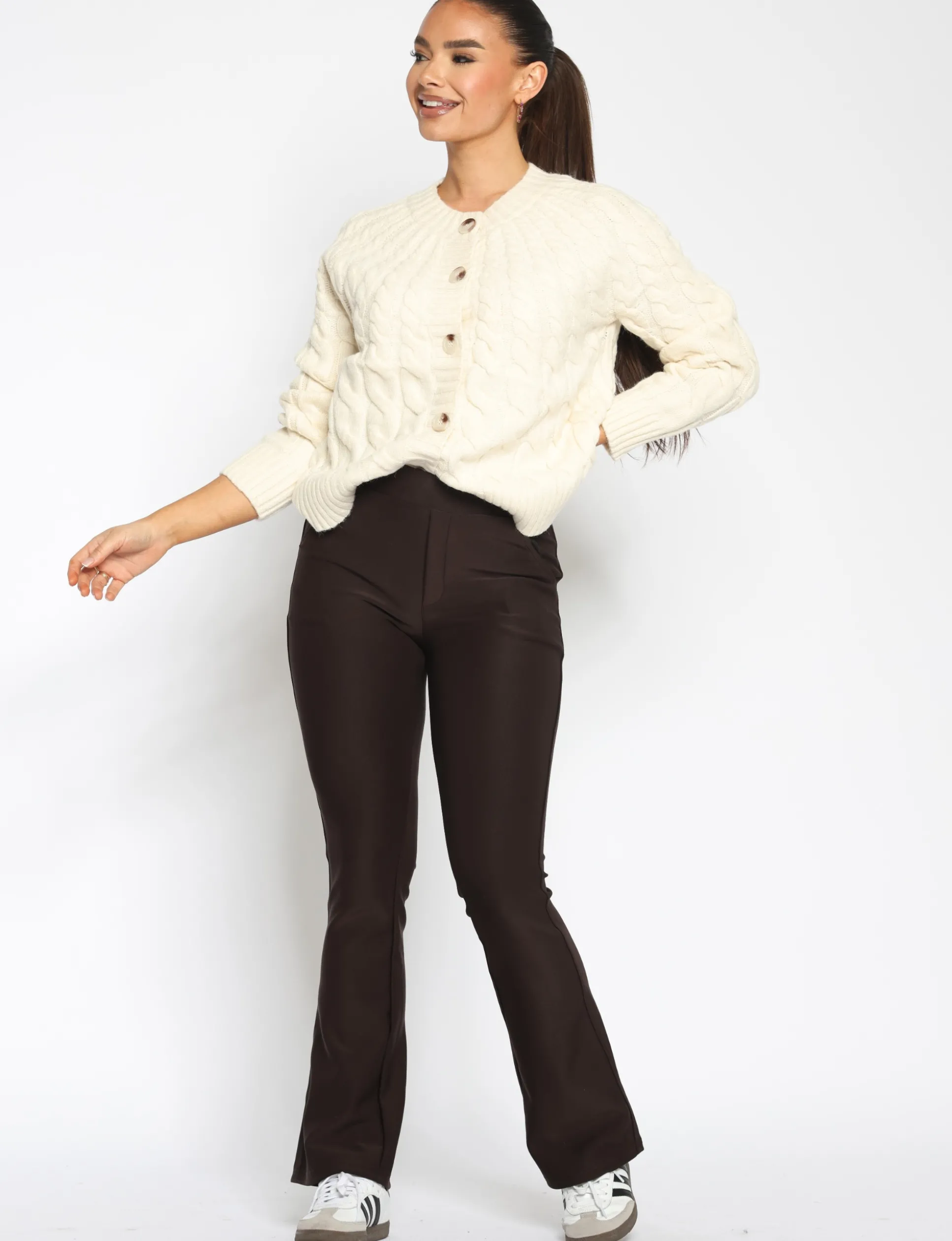 flared_pants_nora_donkerb_2.webp Flared Pants Nora Donkerbruin
