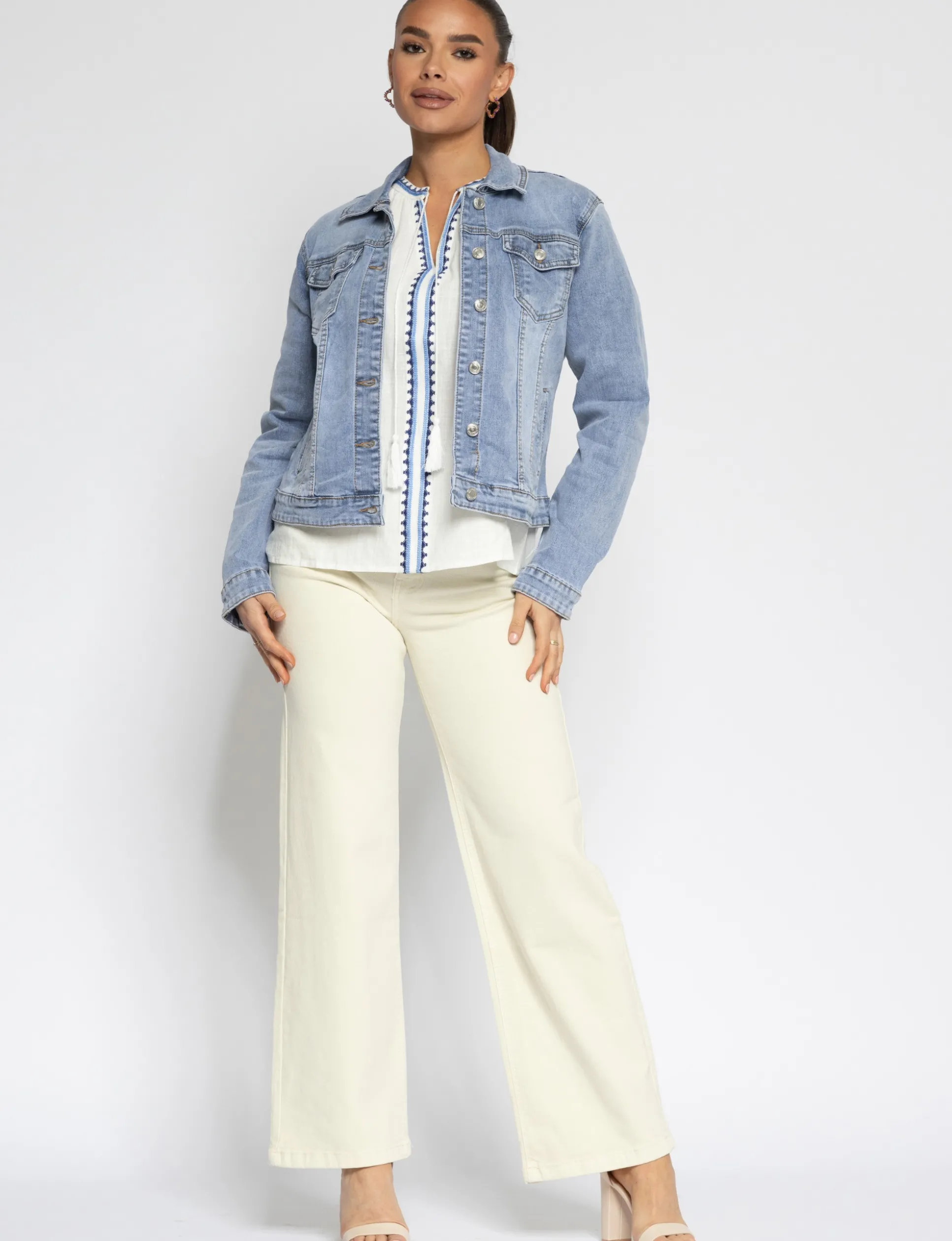 goodies__spijkerjacket_le_3.webp Goodies | Spijkerjacket Lena Blauw