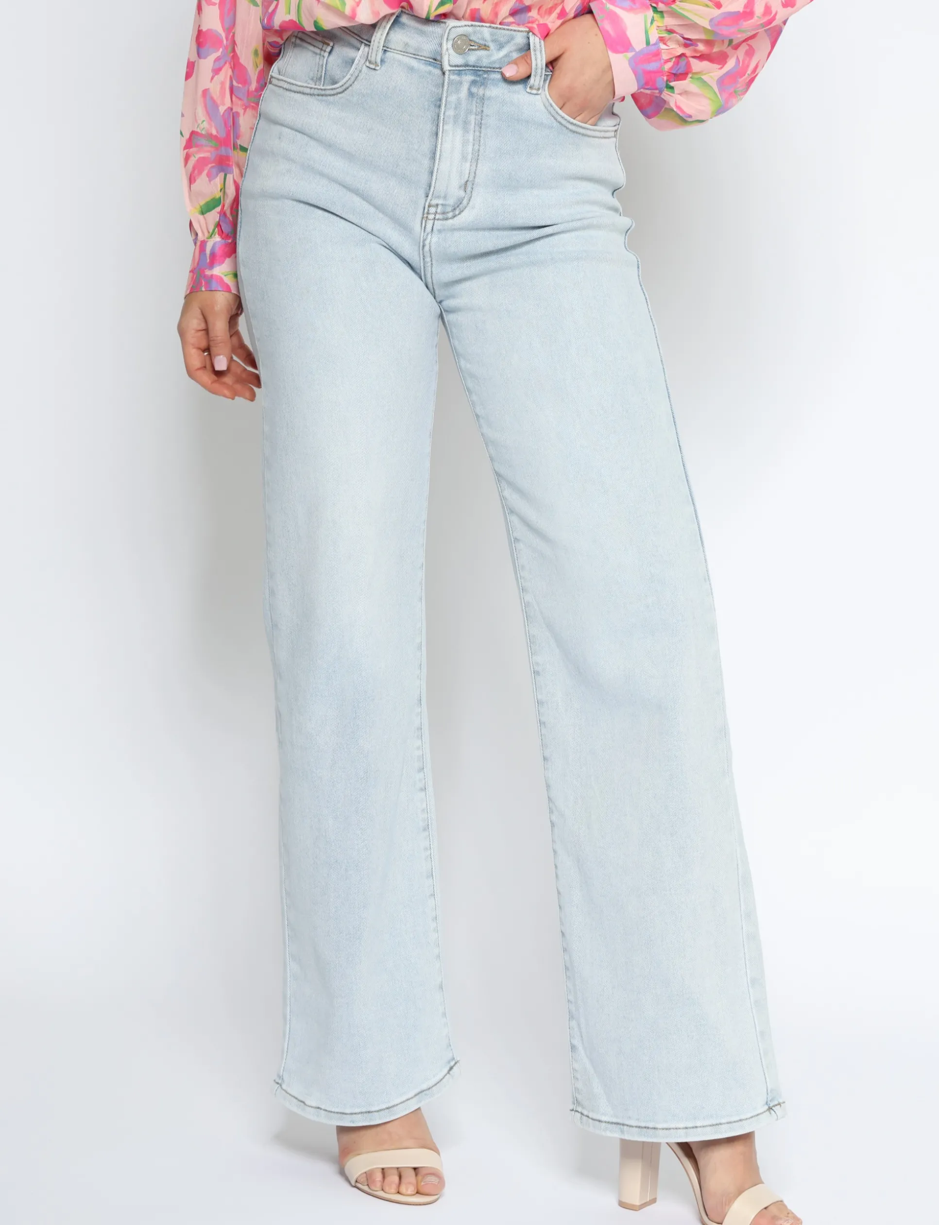 hello_miss__wide_leg_jean_0-7.webp Hello Miss | Wide leg jeans H876-14 Lichtblauw