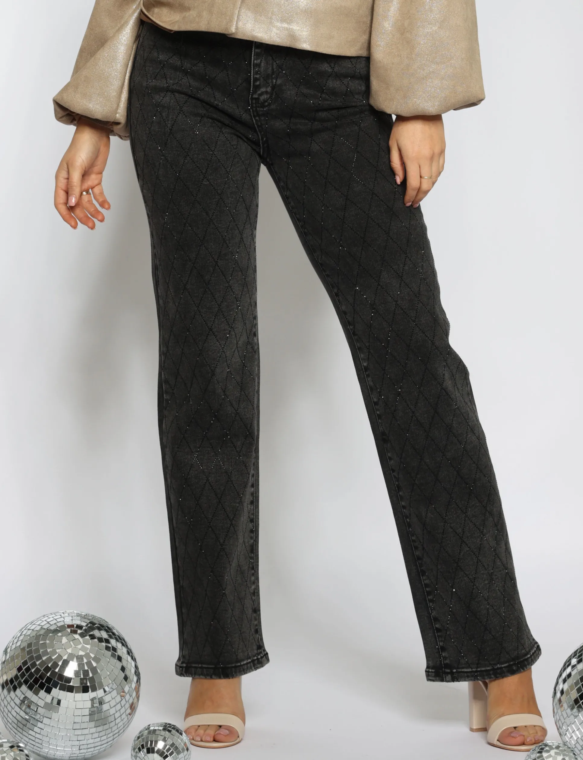 laulia__straight_leg_jean_2.webp Laulia | Straight leg jeans T241-4 Grijs