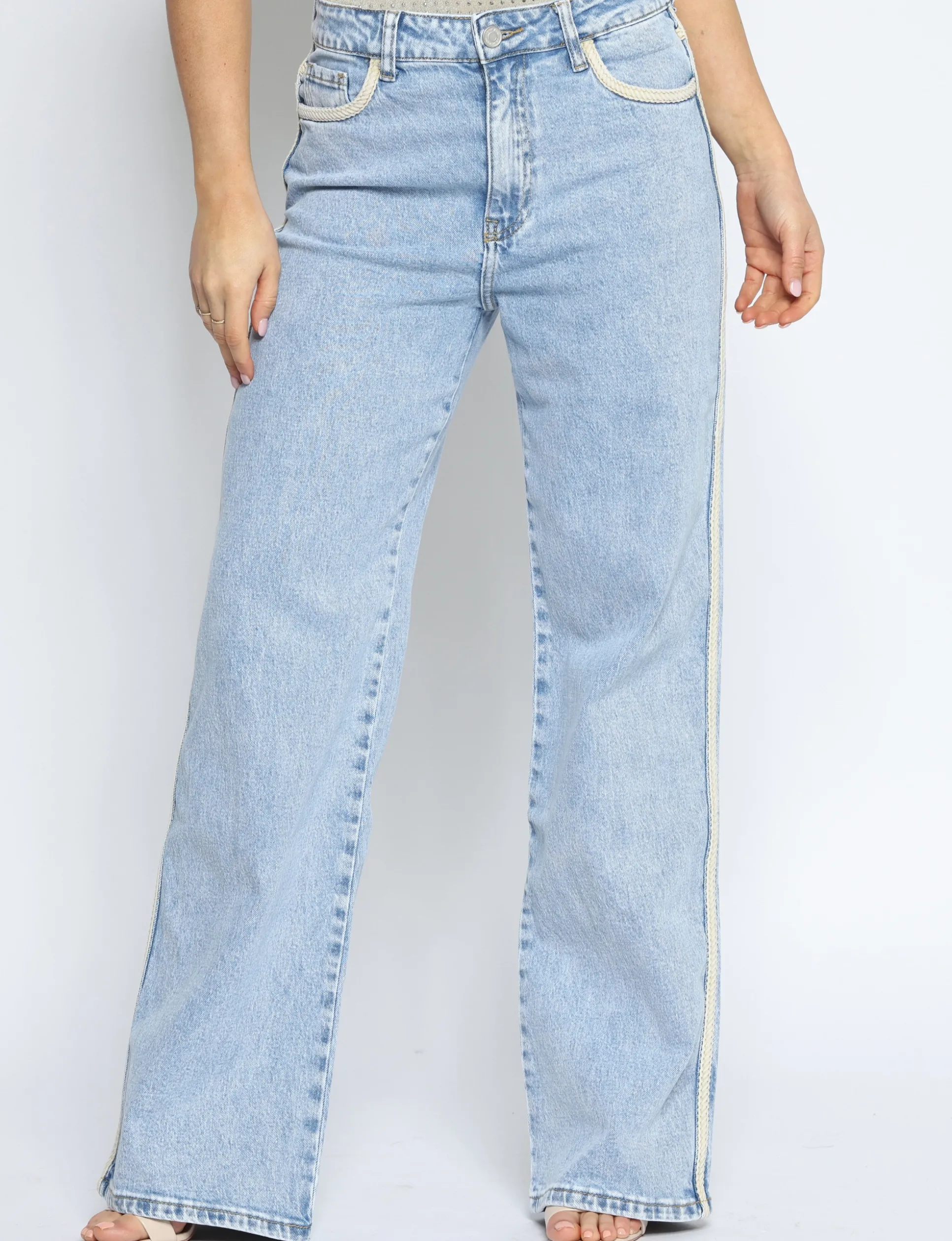 queen_hearts__wide_leg_je_0-5.webp Queen Hearts | Wide leg jeans Velvet Mimi Lichtblauw