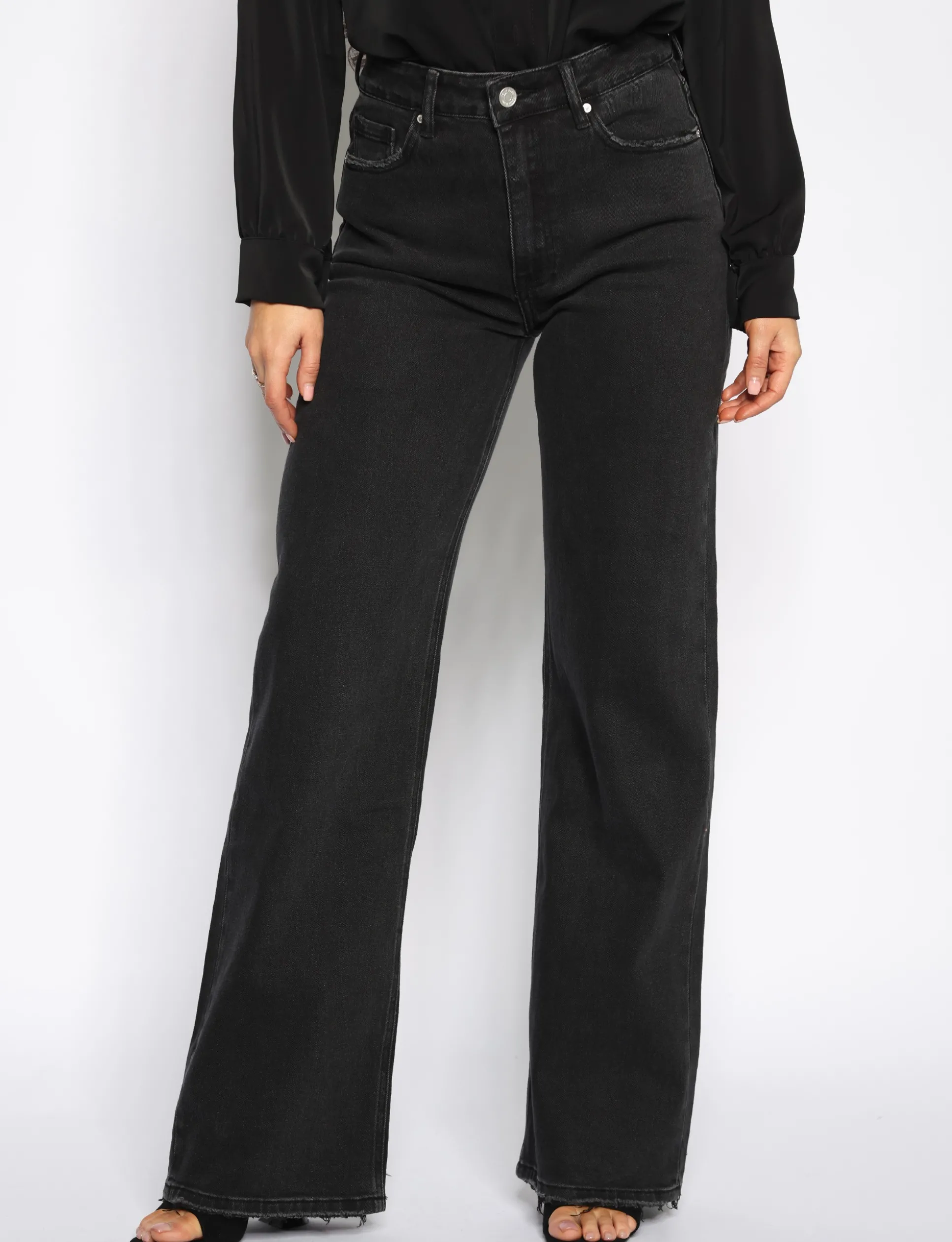 queen_hearts__wide_leg_st_0-8.webp Queen Hearts | Wide leg, Straight jeans W3392 TALL