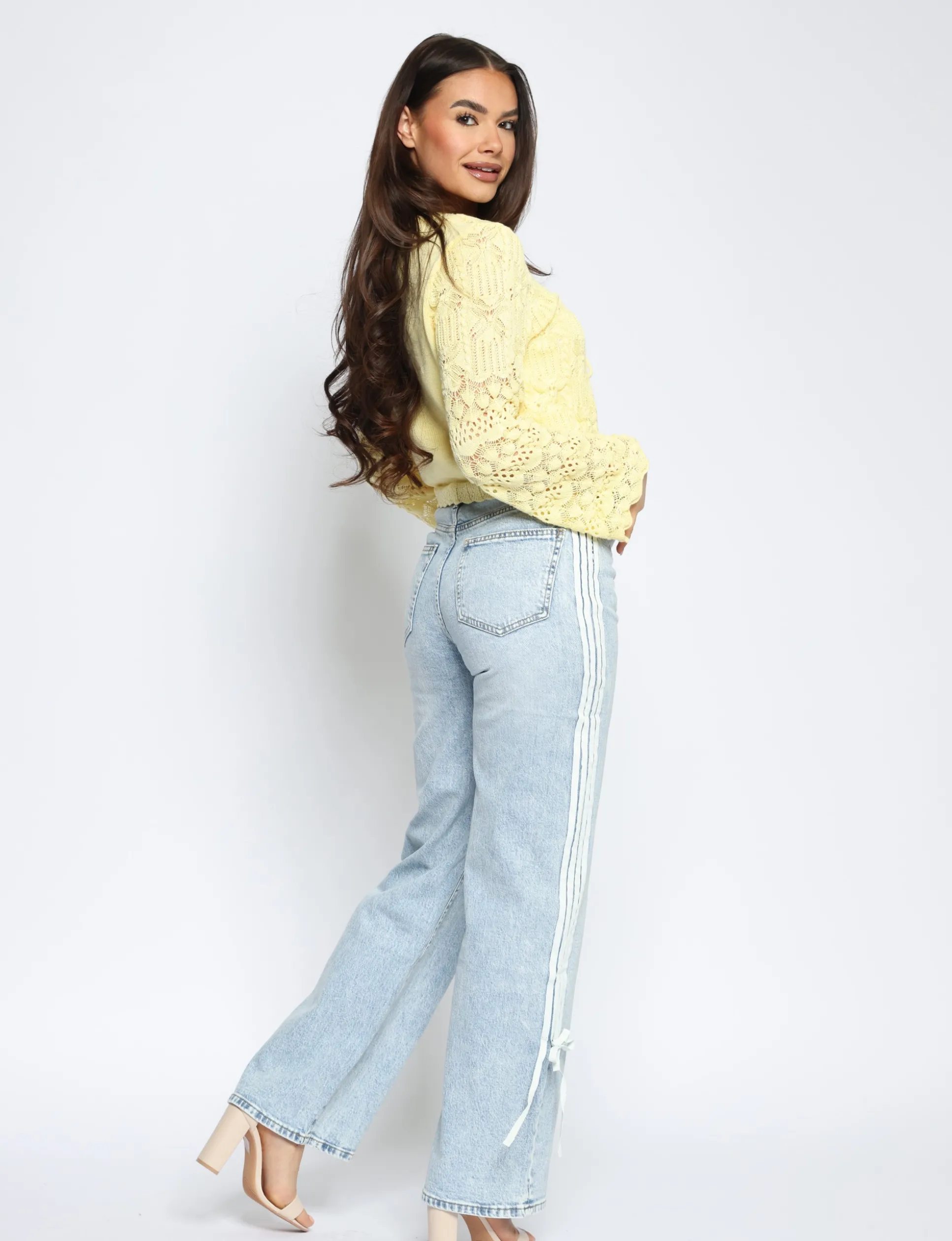 queen_hearts__wide_leg_st_3-7.webp Queen Hearts | Wide leg, Straight jeans W3761 STRE Lichtblauw