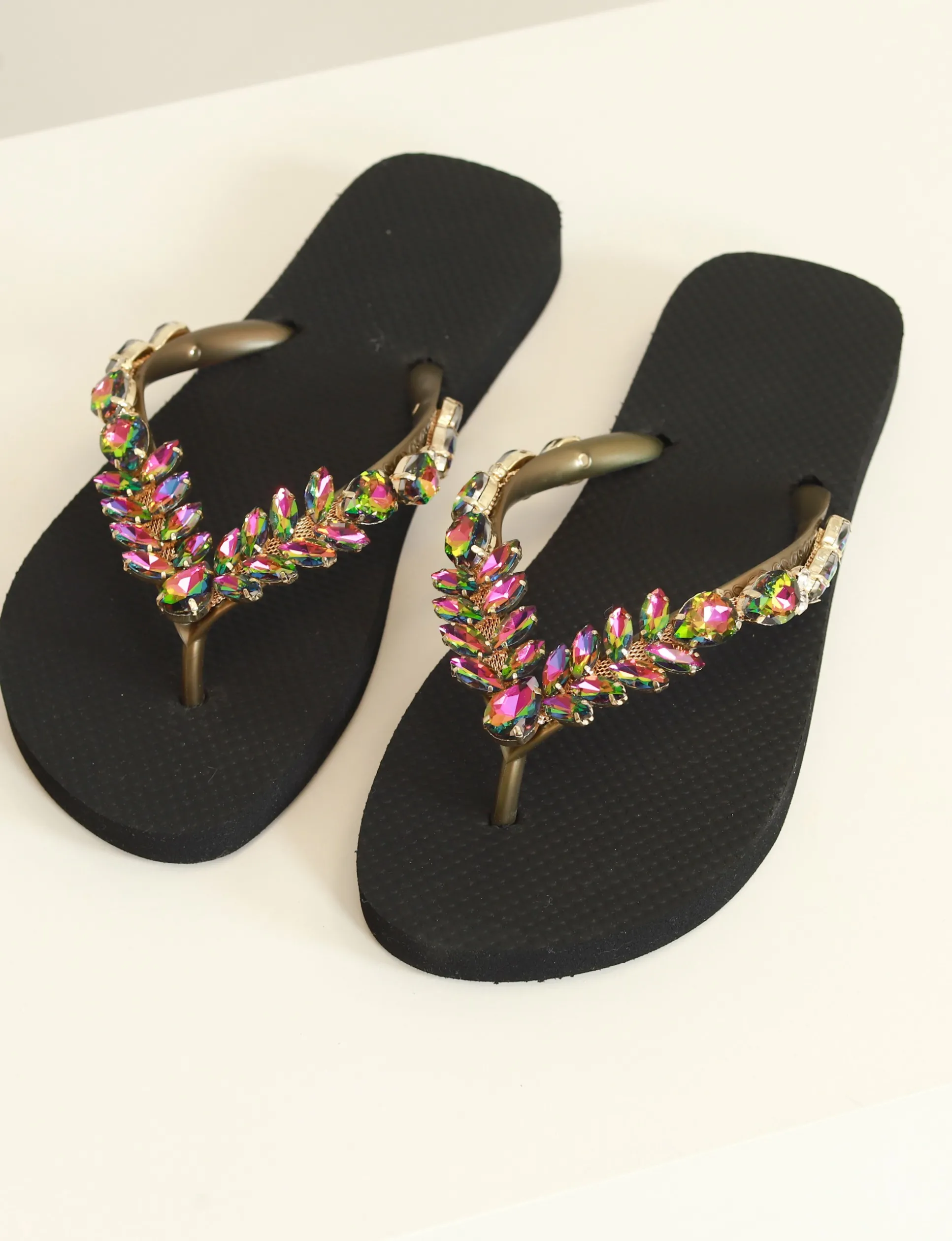 simone_herrera__slipper_a_2.webp Simone Herrera | Slipper Adela Multicolor Zwart