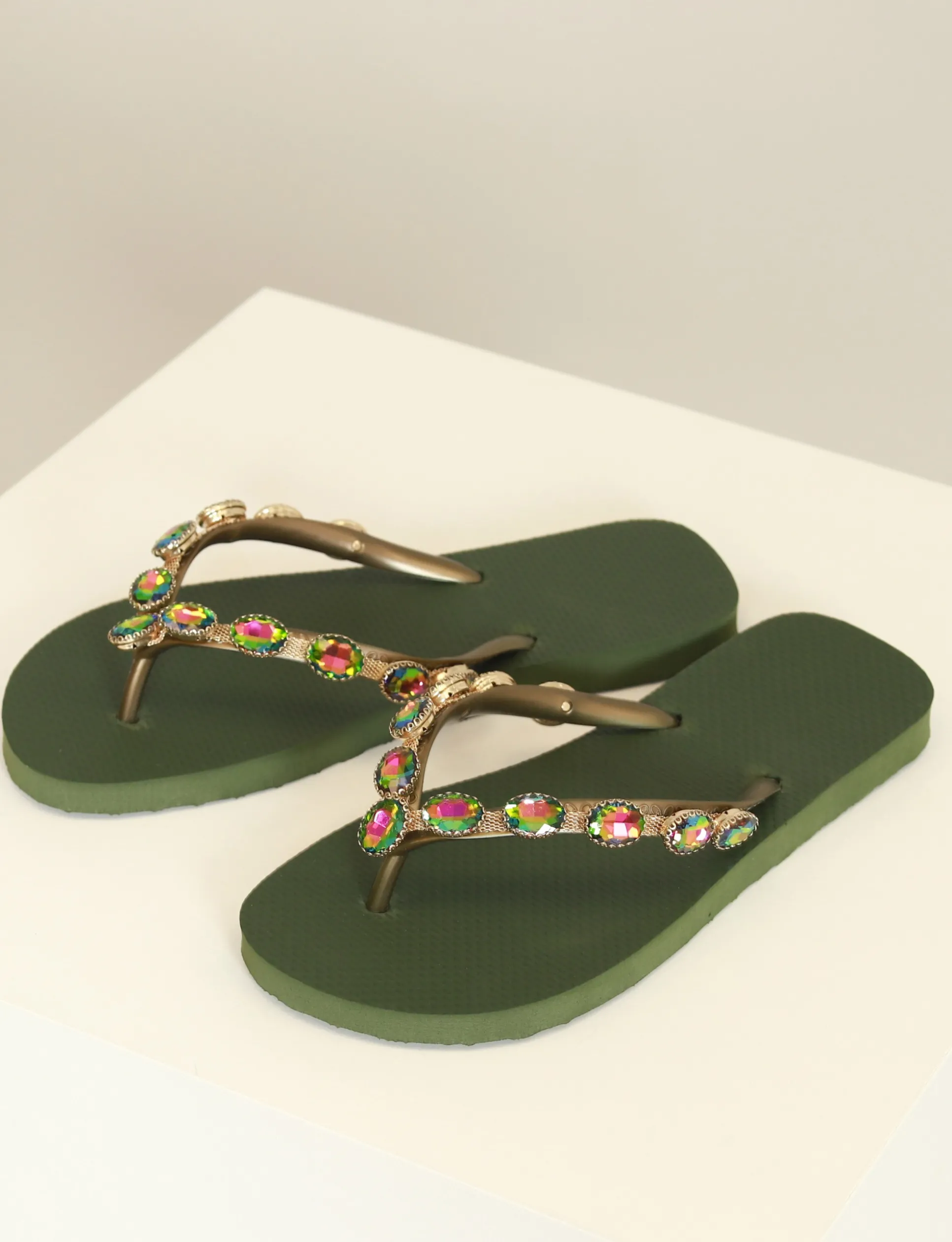 simone_herrera__slipper_e_0.webp Simone Herrera | Slipper Emanuela Donkergroen