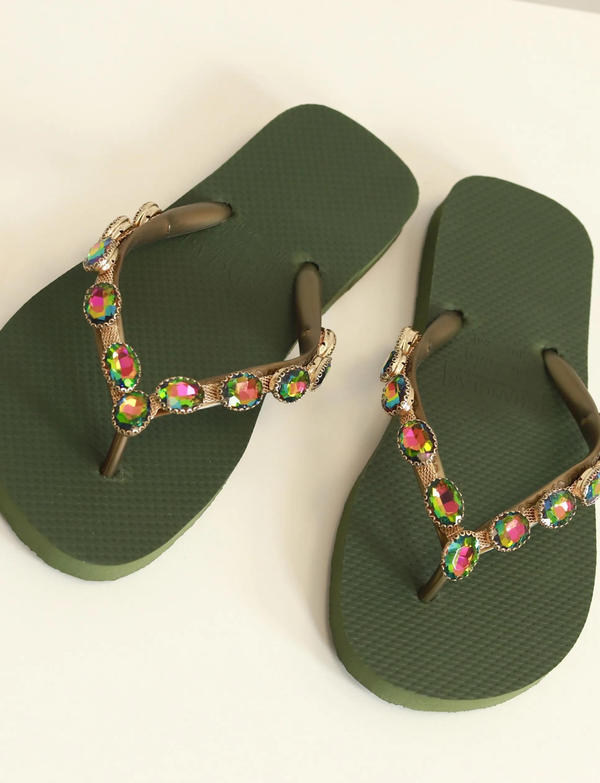 simone_herrera__slipper_e_1.webp Simone Herrera | Slipper Emanuela Donkergroen