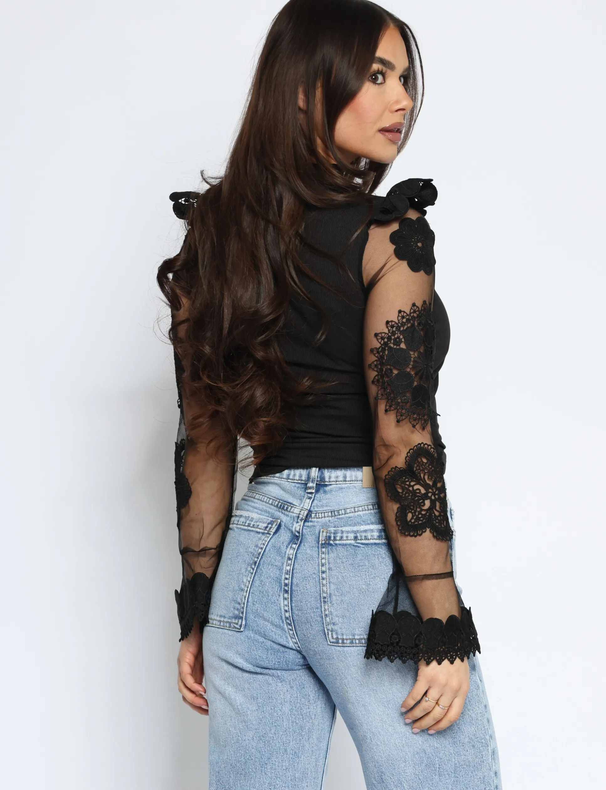 top_june_zwart_2.webp Top June Zwart