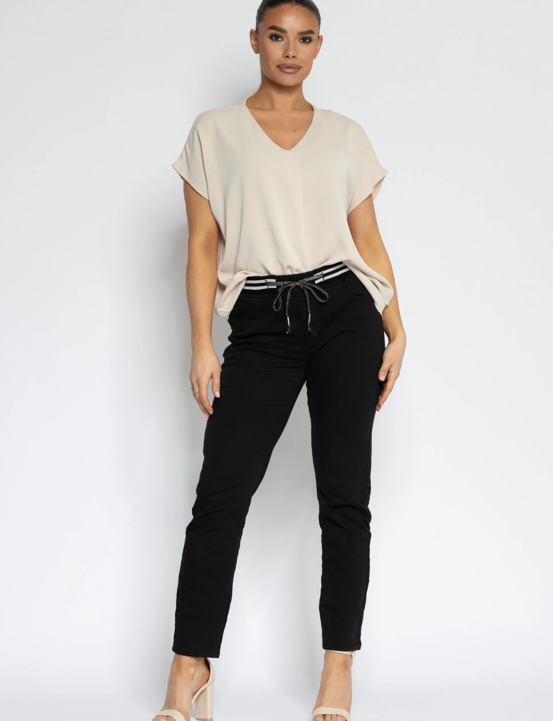 zac__zoe__jog_jeans_ivyh__3.webp ZAC & ZOE | Jog jeans Ivy-H Zwart