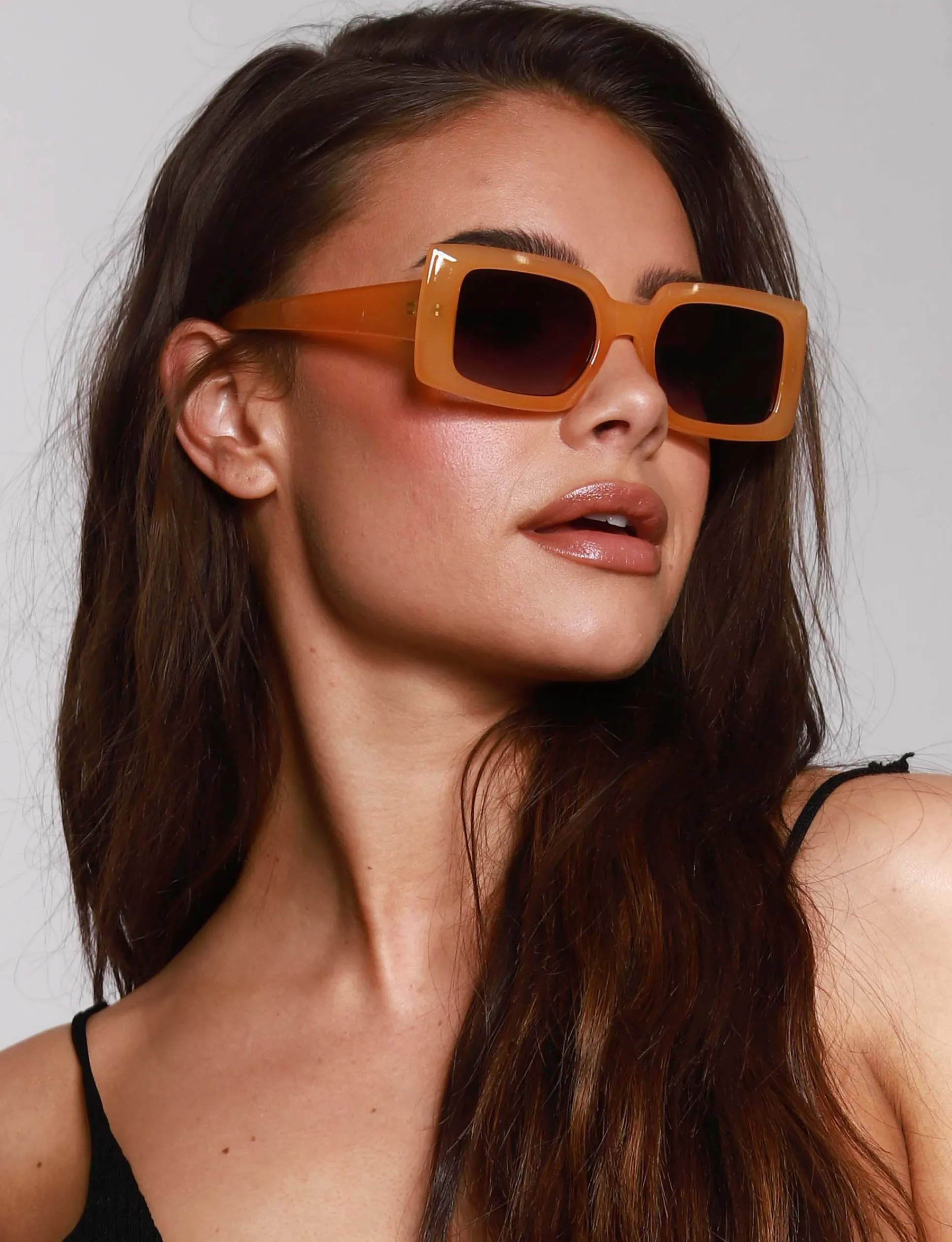 zonnebril_liv_oranje_2.webp Zonnebril Liv Oranje